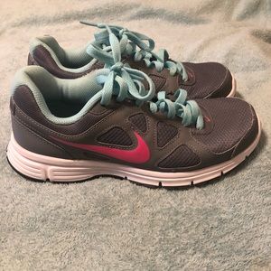 Nike Revolution Sneakers